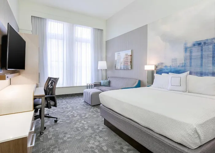 Courtyard By Marriott Downtown Hotel 4*