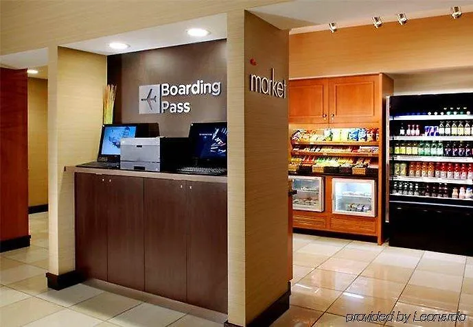 Courtyard By Marriott Downtown 4*