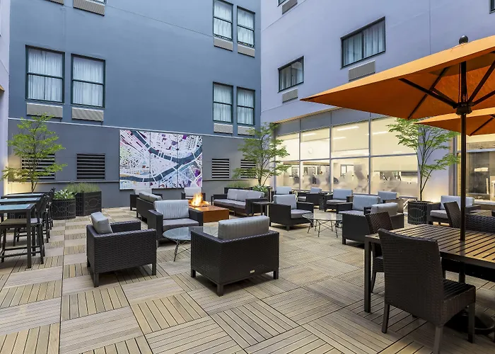 Courtyard By Marriott Downtown Pittsburgh