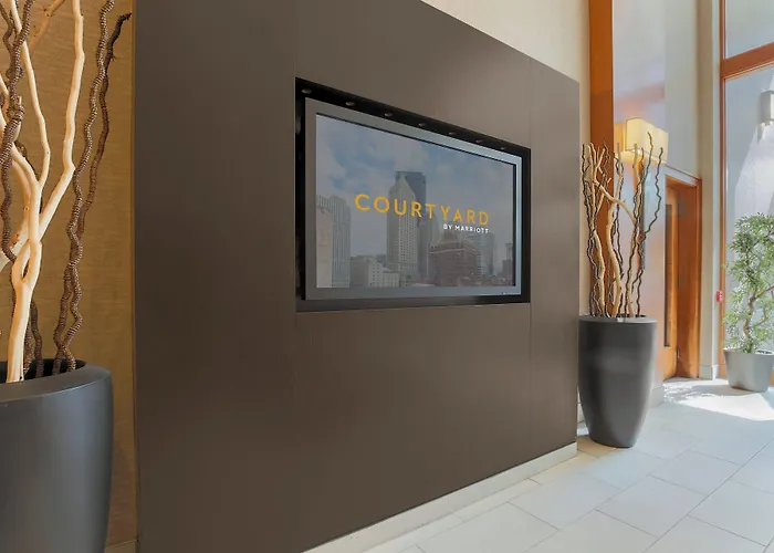 Courtyard By Marriott Downtown Hotel 4*