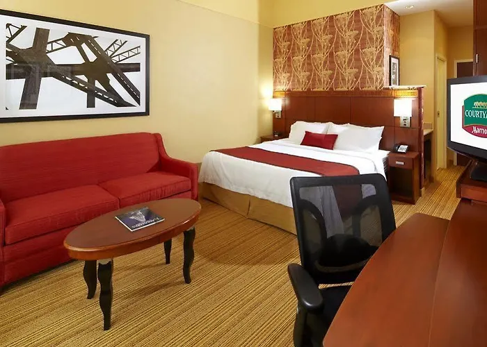 Courtyard By Marriott Downtown Hotel Pittsburgh